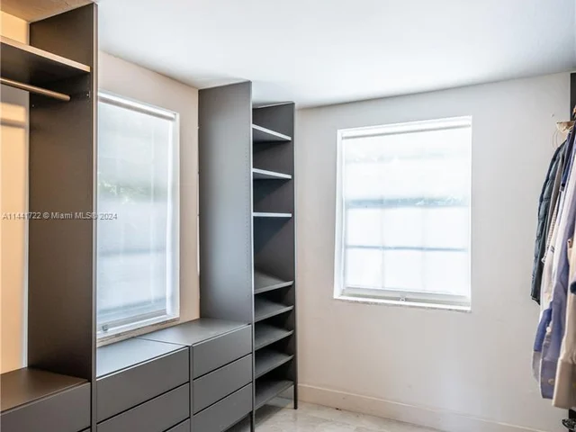 4560 Post Ave, Miami Beach FL 33140