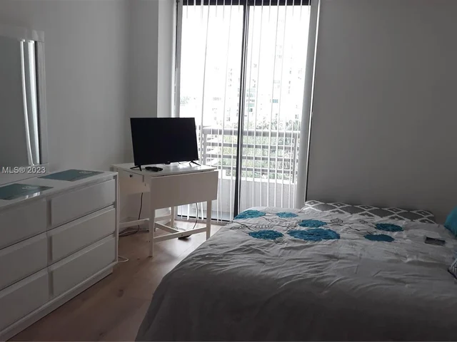 3300 NE 191st St # 1216, Aventura FL 33180