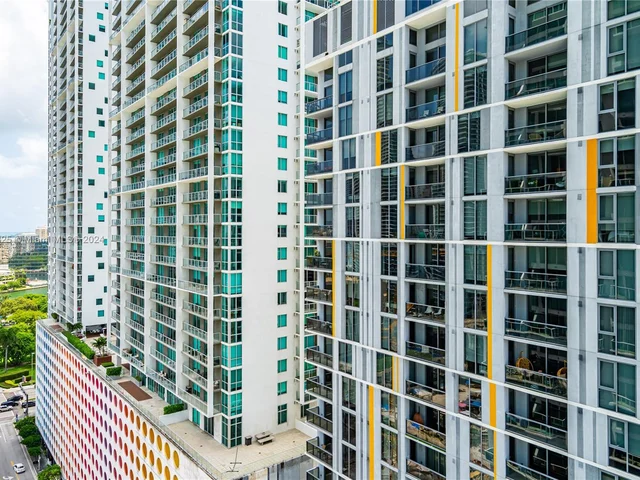 41 SE 5th St # 1214, Miami FL 33131