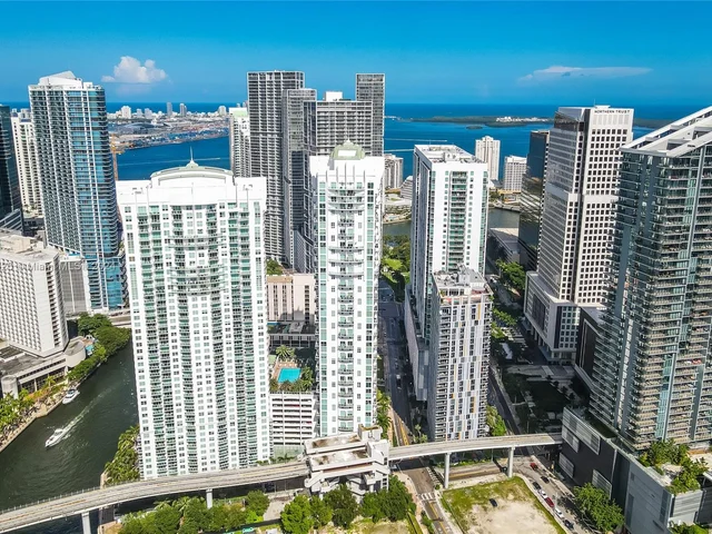 41 SE 5th St # 1214, Miami FL 33131