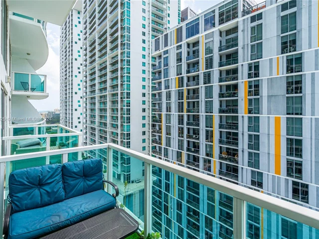 41 SE 5th St # 1214, Miami FL 33131