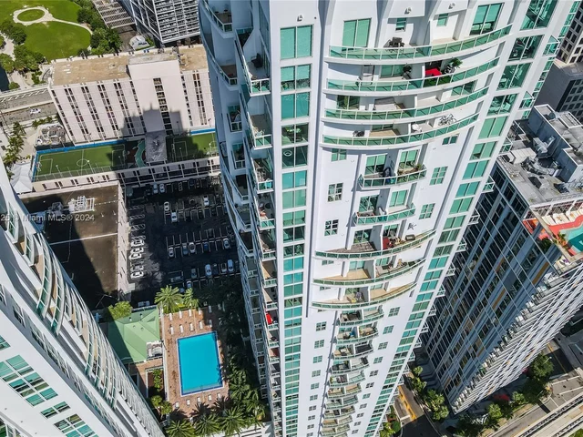 41 SE 5th St # 1214, Miami FL 33131