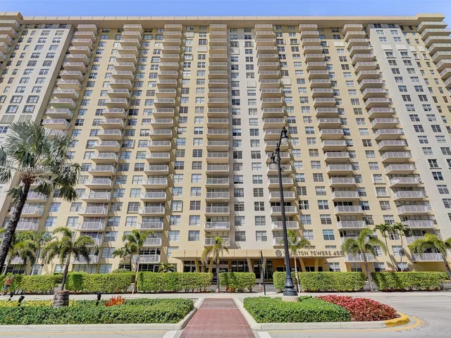 231 174th St # 16, Sunny Isles Beach FL 33160