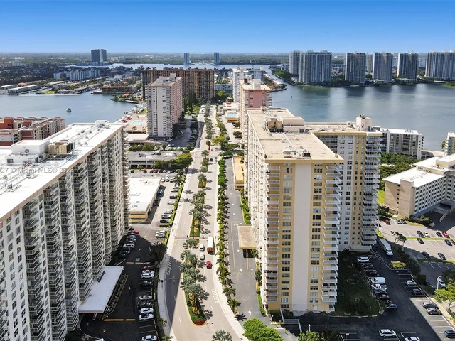 231 174th St # 16, Sunny Isles Beach FL 33160