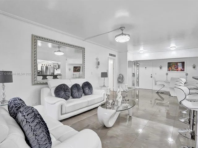 231 174th St # 16, Sunny Isles Beach FL 33160