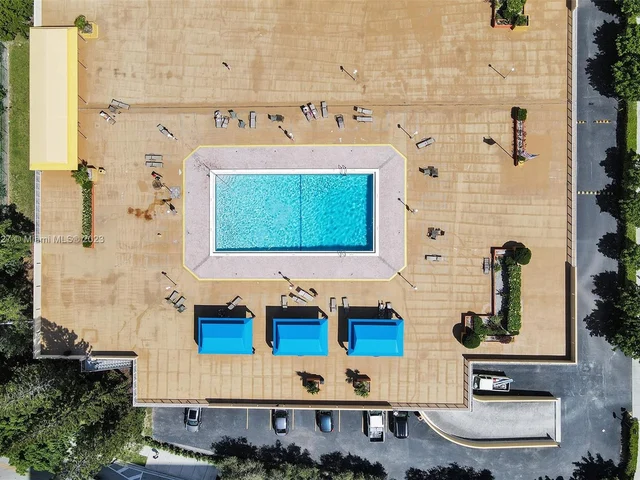 231 174th St # 16, Sunny Isles Beach FL 33160