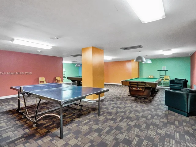 231 174th St # 16, Sunny Isles Beach FL 33160