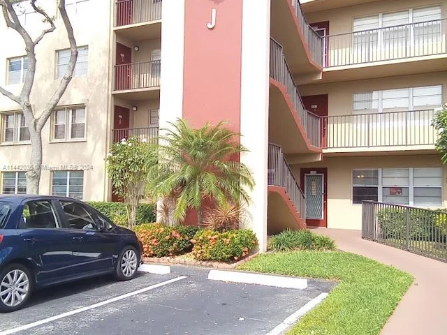 13455 SW 9th Ct # 301J, Pembroke Pines FL 33027