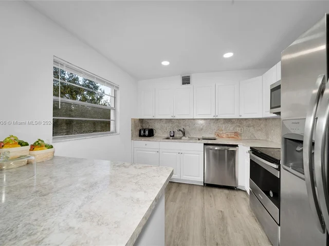 13455 SW 9th Ct # 301J, Pembroke Pines FL 33027