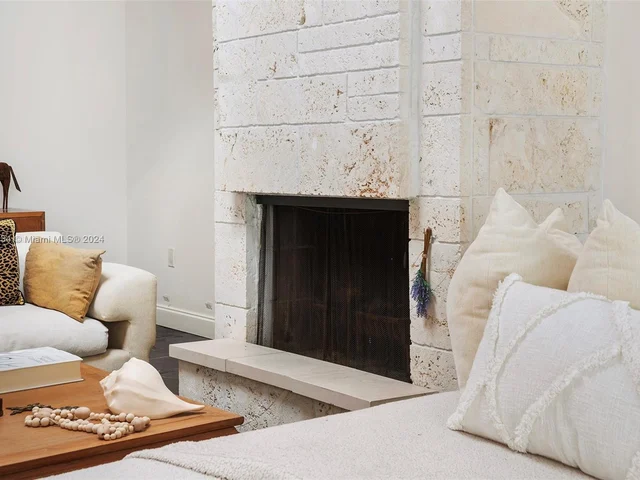 3821 Carole Ct, Miami FL 33133