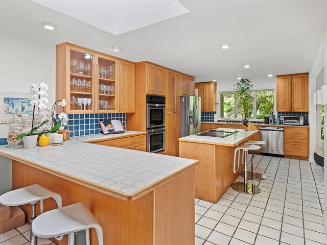 3821 Carole Ct, Miami FL 33133