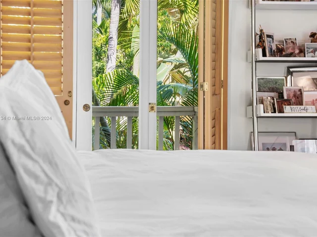 3821 Carole Ct, Miami FL 33133