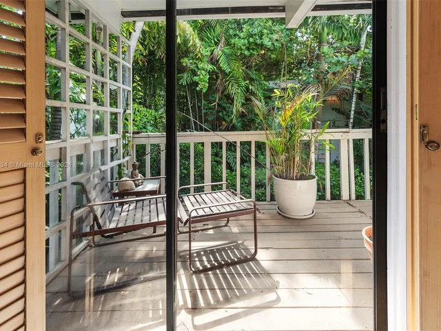 3821 Carole Ct, Miami FL 33133