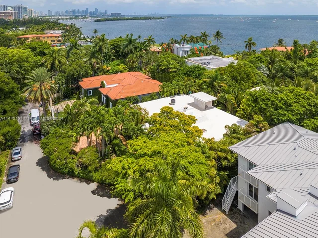 3821 Carole Ct, Miami FL 33133