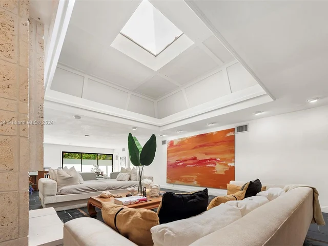 3821 Carole Ct, Miami FL 33133