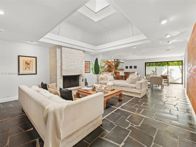 3821 Carole Ct, Miami FL 33133