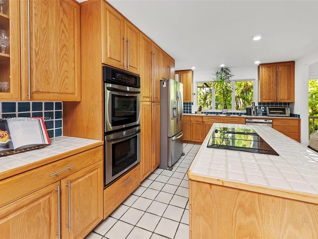 3821 Carole Ct, Miami FL 33133