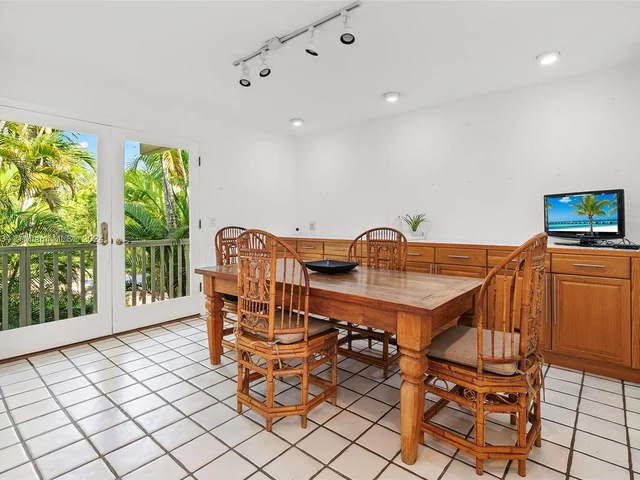 3821 Carole Ct, Miami FL 33133