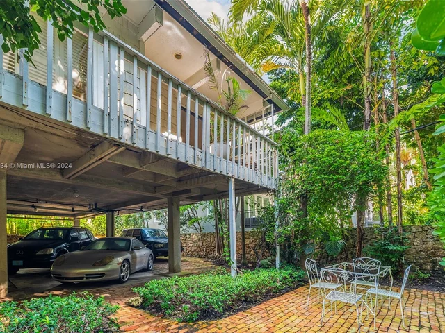 3821 Carole Ct, Miami FL 33133