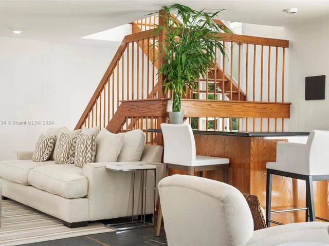 3821 Carole Ct, Miami FL 33133