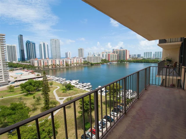 290 174th St # 1412, Sunny Isles Beach FL 33160