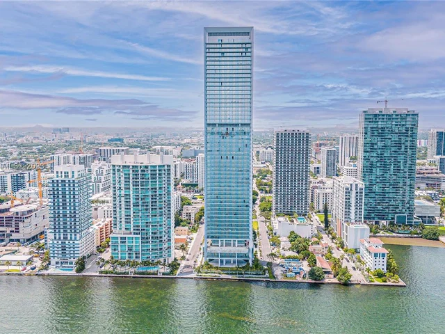 700 NE 26 Terr # 4801, Miami FL 33137