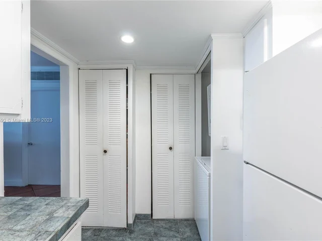 5005 Collins Ave # 808, Miami Beach FL 33140