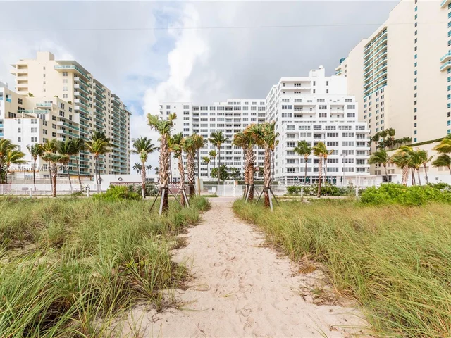 5005 Collins Ave # 808, Miami Beach FL 33140