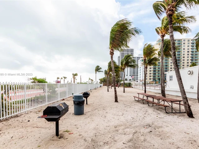 5005 Collins Ave # 808, Miami Beach FL 33140