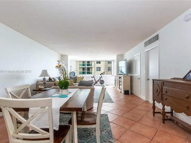 5005 Collins Ave # 808, Miami Beach FL 33140