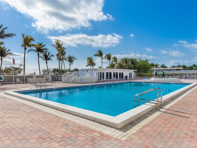 5005 Collins Ave # 808, Miami Beach FL 33140