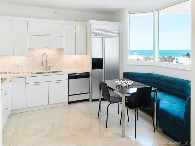 300 S Pointe Dr # 909, Miami Beach FL 33139