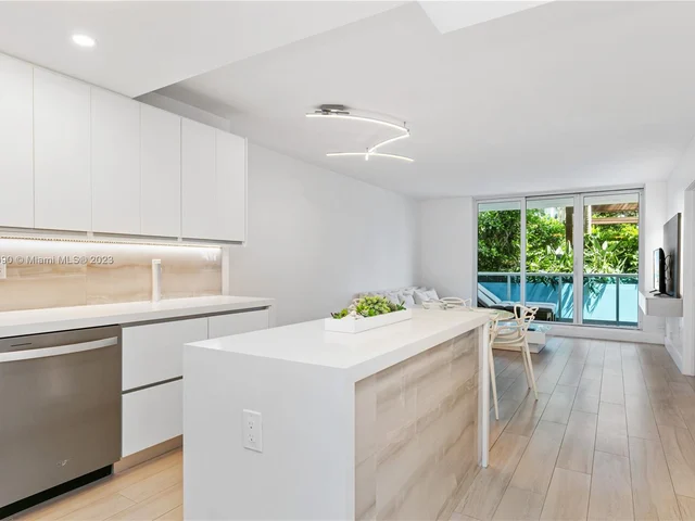 2301 Collins Ave # 318, Miami Beach FL 33139