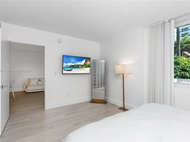 2301 Collins Ave # 318, Miami Beach FL 33139