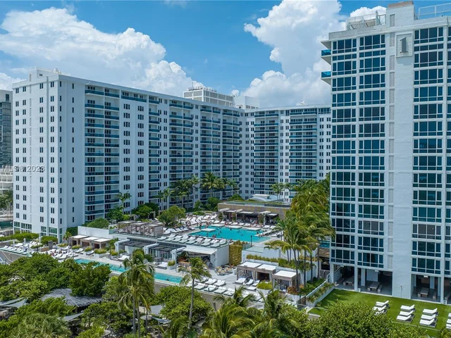 2301 Collins Ave # 318, Miami Beach FL 33139