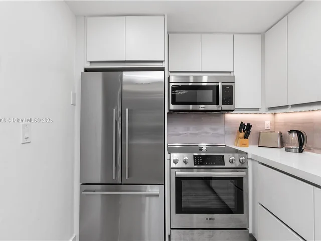 2301 Collins Ave # 318, Miami Beach FL 33139