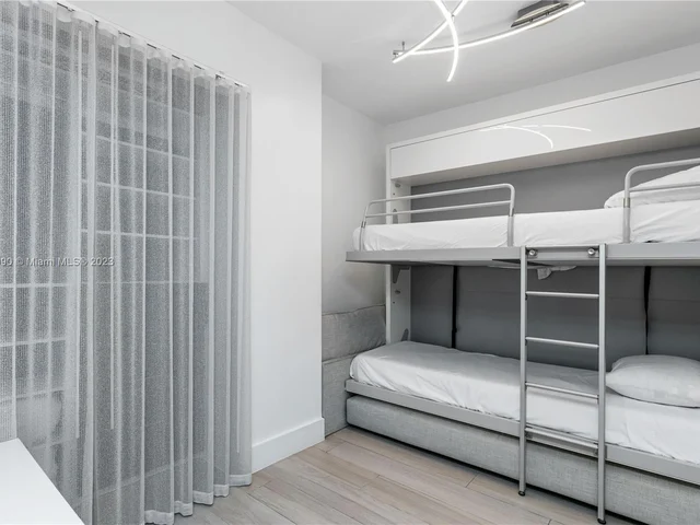 2301 Collins Ave # 318, Miami Beach FL 33139