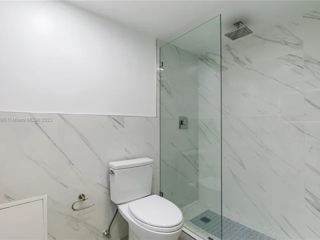 2301 Collins Ave # 318, Miami Beach FL 33139