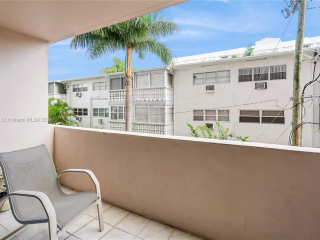 3161 S Ocean Dr # 203, Hallandale Beach FL 33009