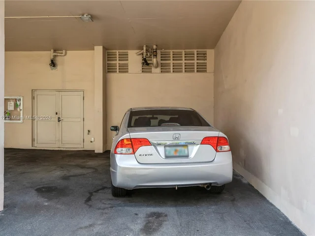 3161 S Ocean Dr # 203, Hallandale Beach FL 33009