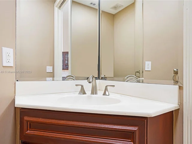 3164 Inverness, Weston FL 33332