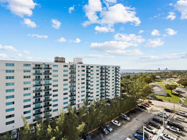 7545 E Treasure Dr # 10H, North Bay Village FL 33141