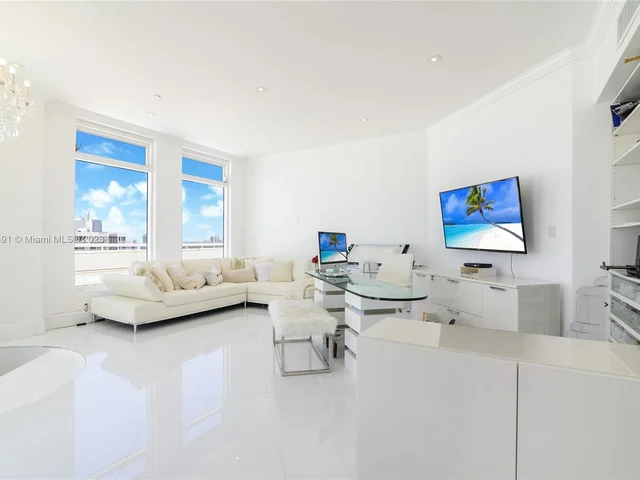 1000 W Island Blvd, Aventura FL 33160