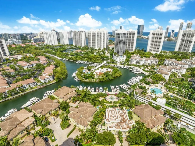 1000 W Island Blvd, Aventura FL 33160