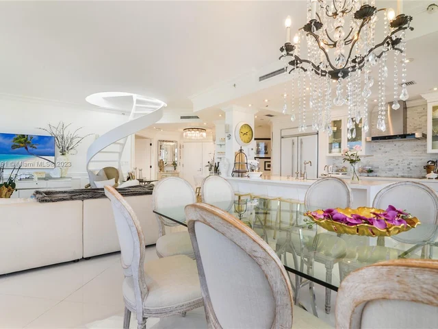 1000 W Island Blvd, Aventura FL 33160