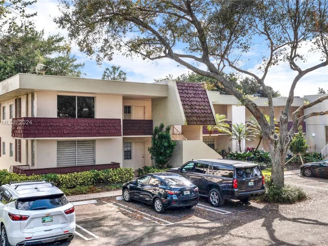 3200 N Course Ln # 216, Pompano Beach FL 33069