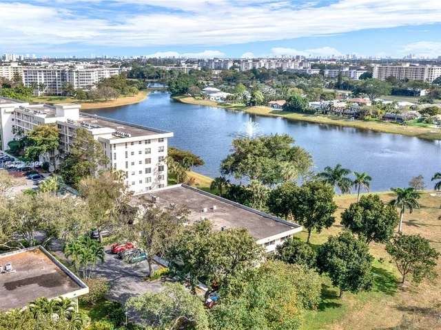 3200 N Course Ln # 216, Pompano Beach FL 33069