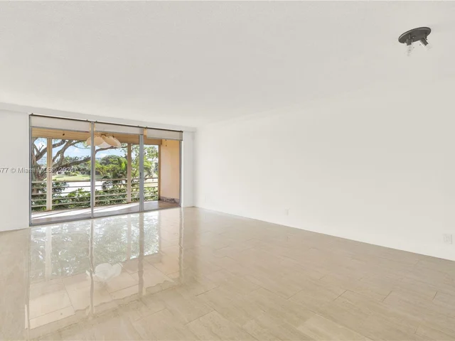 3200 N Course Ln # 216, Pompano Beach FL 33069