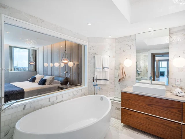 4775 Collins Ave # 2603, Miami Beach FL 33140