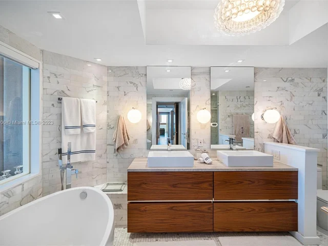 4775 Collins Ave # 2603, Miami Beach FL 33140